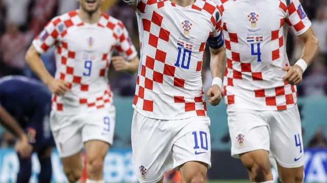 Croatia Secures Vital Win Over Panama to Keep Knockout Hopes Alive